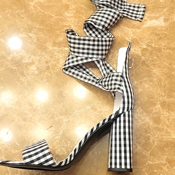 Guess Black/White Gingham Patterned ankle-wrap block-heeled open-toe shoes,  8M - Picture 12 of 16
